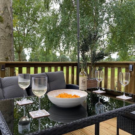 Teviotdale Lodge At Lilliardsedge Holiday Park Jedburgh Eksteriør bilde