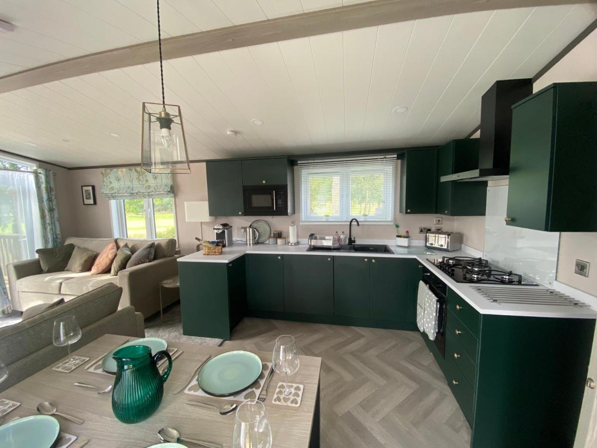 Teviotdale Lodge At Lilliardsedge Holiday Park Jedburgh Eksteriør bilde