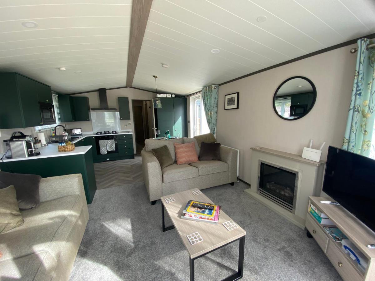 Teviotdale Lodge At Lilliardsedge Holiday Park Jedburgh Eksteriør bilde