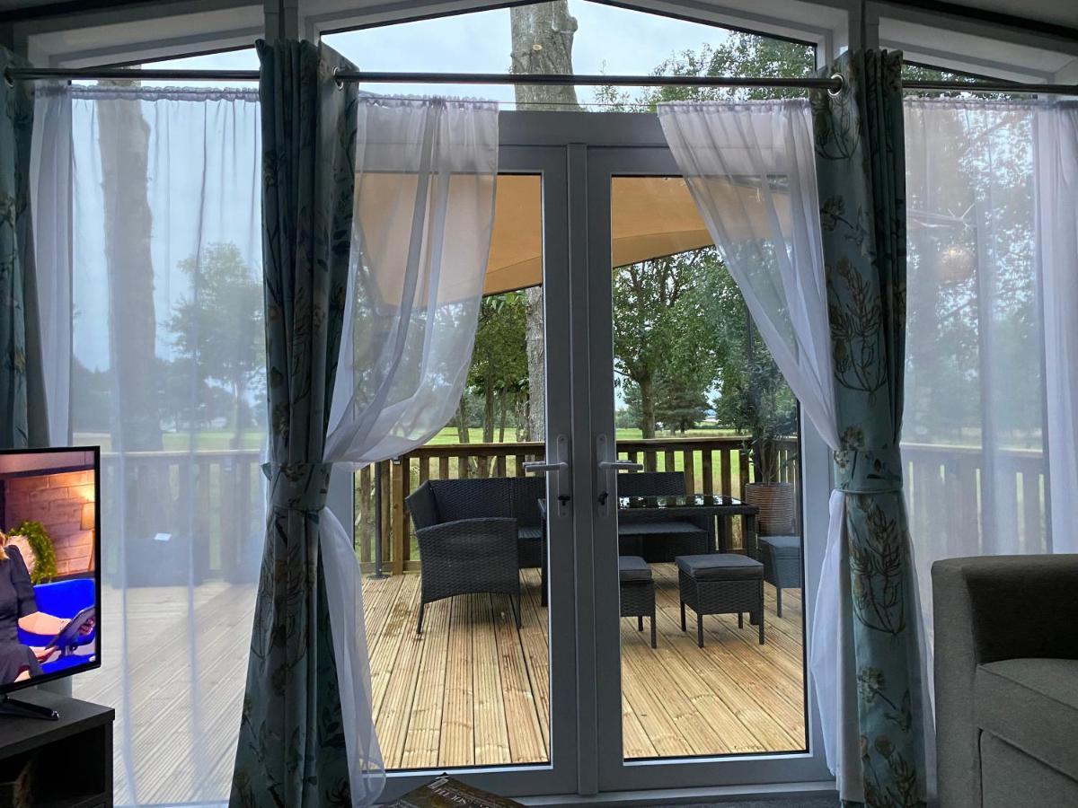 Teviotdale Lodge At Lilliardsedge Holiday Park Jedburgh Eksteriør bilde
